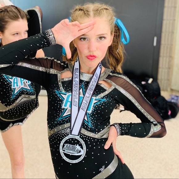 Meet your Posher, AKA shop name, “The PoshNosher” - Picture 5 of 8